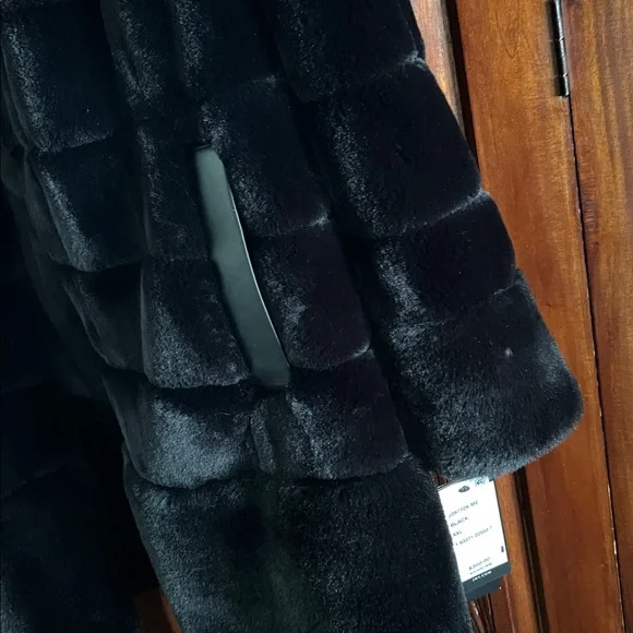 Jones New York Women's Elegant Black Teddy Jacket - Picture 3 of 5